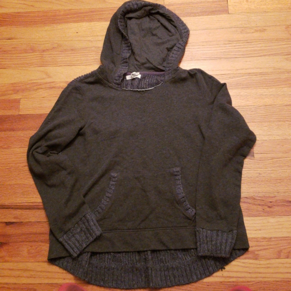Sweater - Picture 3 of 6